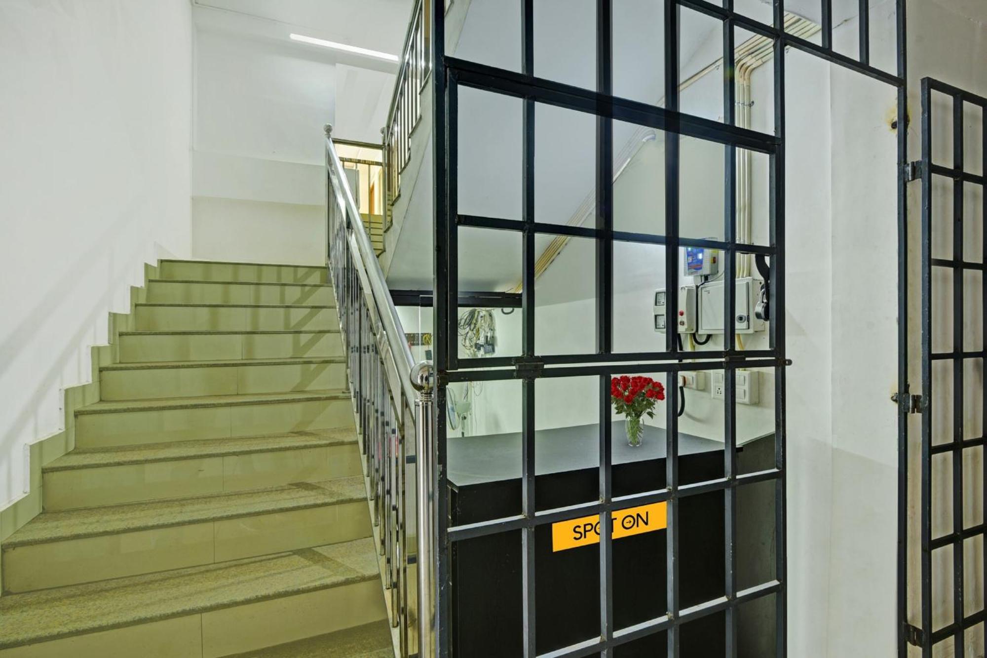 Hotel O Royal Residency Erattupetta Dış mekan fotoğraf